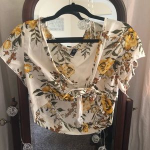 Crop front tie floral blouse